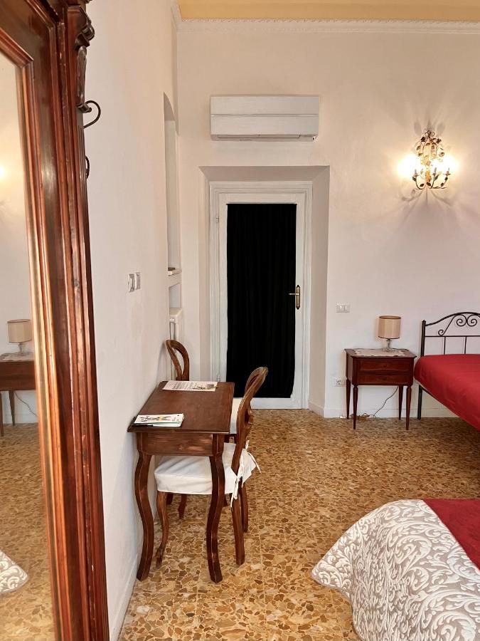 In The Center Of Florence Hotel Exterior foto